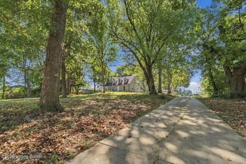 952 Palatka Rd, Louisville, KY 40214