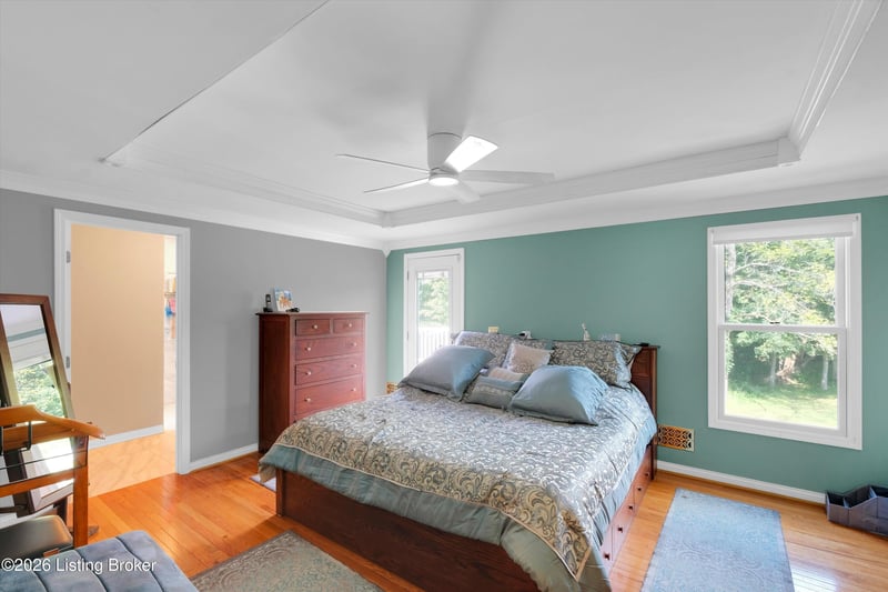 9550 Routt Rd, Jeffersontown, KY 40299