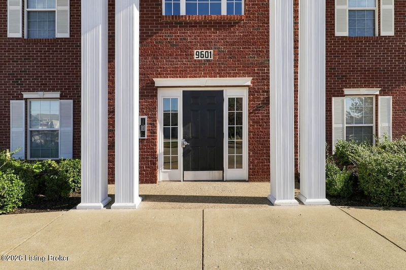9601 Preston Spring Dr #201, Louisville, KY 40229