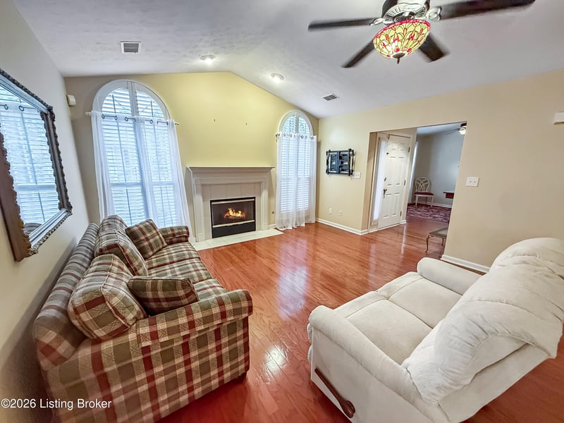 9602 Cornell Dr, Louisville, KY 40291