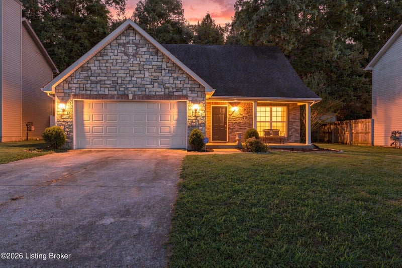 9603 Arrowridge Dr, Louisville, KY 40229