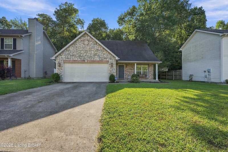 9603 Arrowridge Dr, Louisville, KY 40229