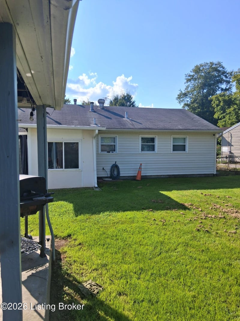 9603 Toledo Ln, Louisville, KY 40272