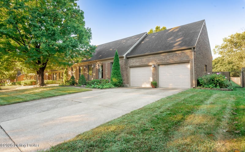 9604 Bay Hill Dr, Louisville, KY 40223