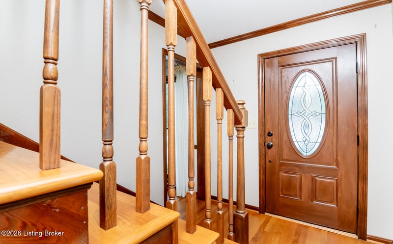 9604 Bay Hill Dr, Louisville, KY 40223