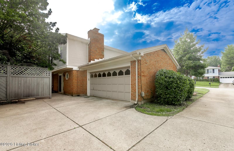 9611 Millstone Dr, Louisville, KY 40023