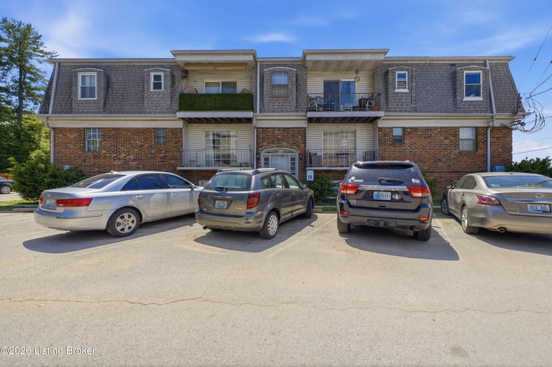 9612 Westport Rd #APT 11, Louisville, KY 40241
