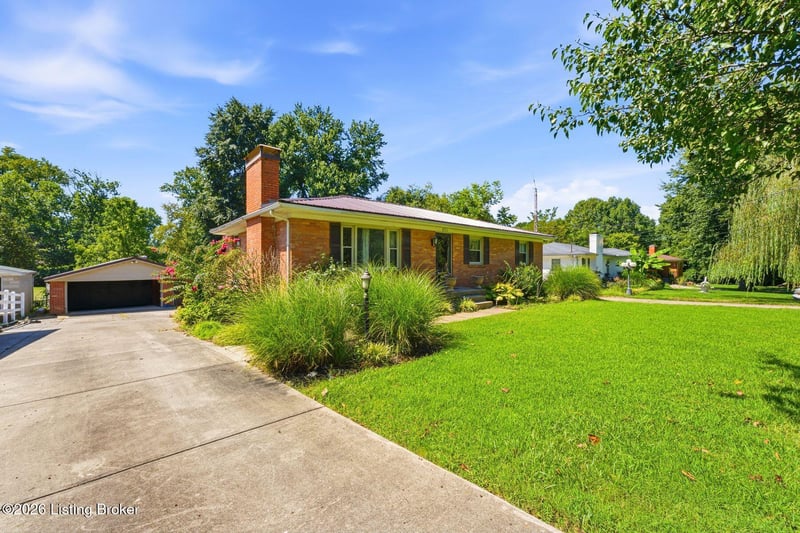 9615 3rd Street Rd, Louisville, KY 40272