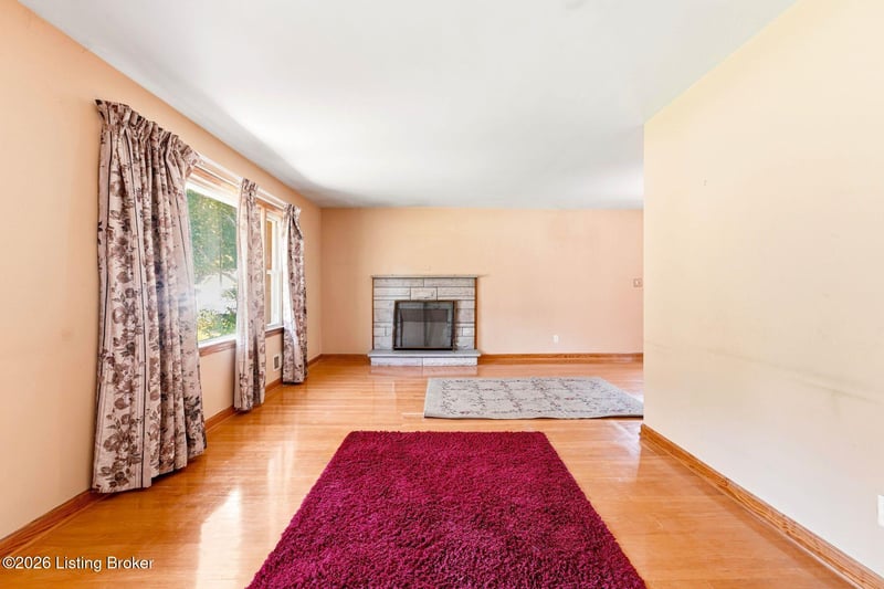 9615 3rd Street Rd, Louisville, KY 40272