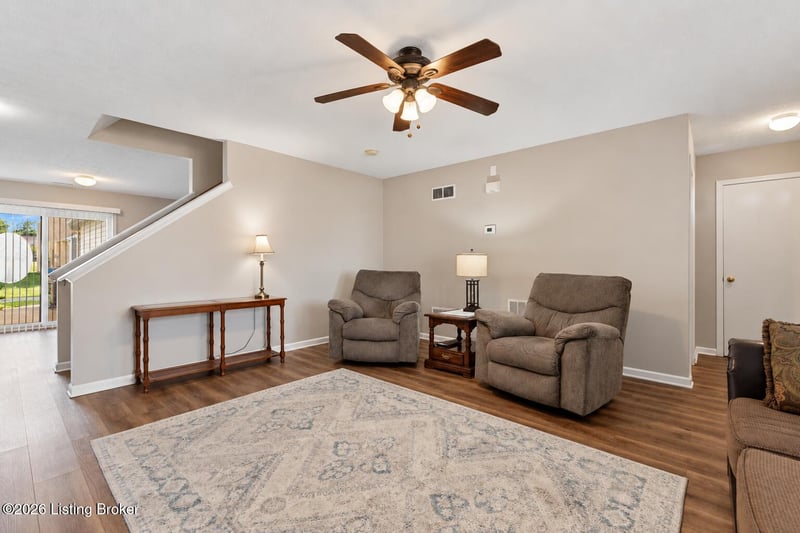 9619 Riverwalk Ave, Louisville, KY 40229