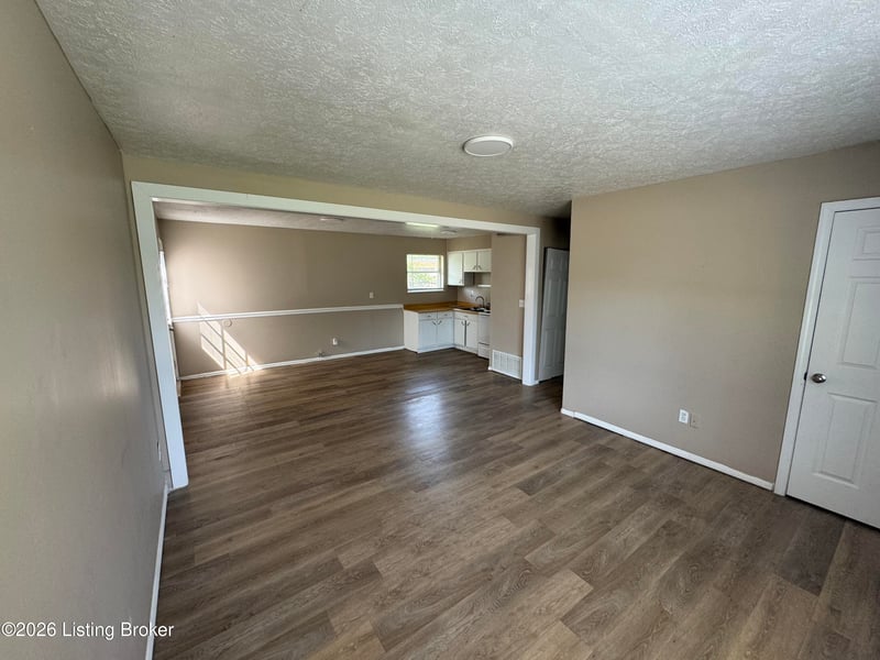 9622 Britannia Ct, Louisville, KY 40272