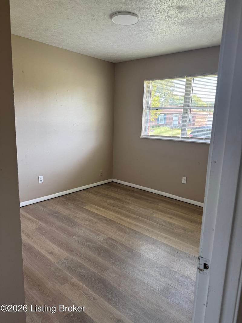 9622 Britannia Ct, Louisville, KY 40272
