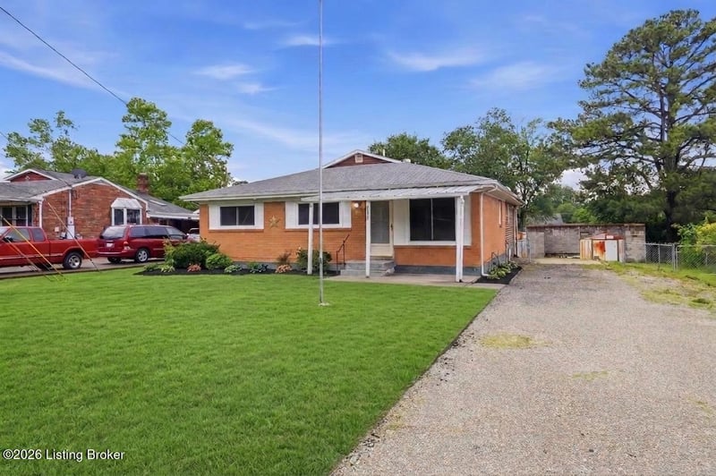 9622 Maple Rd, Louisville, KY 40229