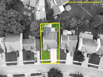 9644 River Trail Dr, Louisville, KY 40229