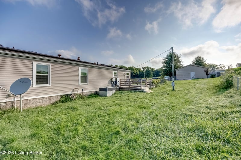 970 Lawrenceburg Loop, Bloomfield, KY 40008