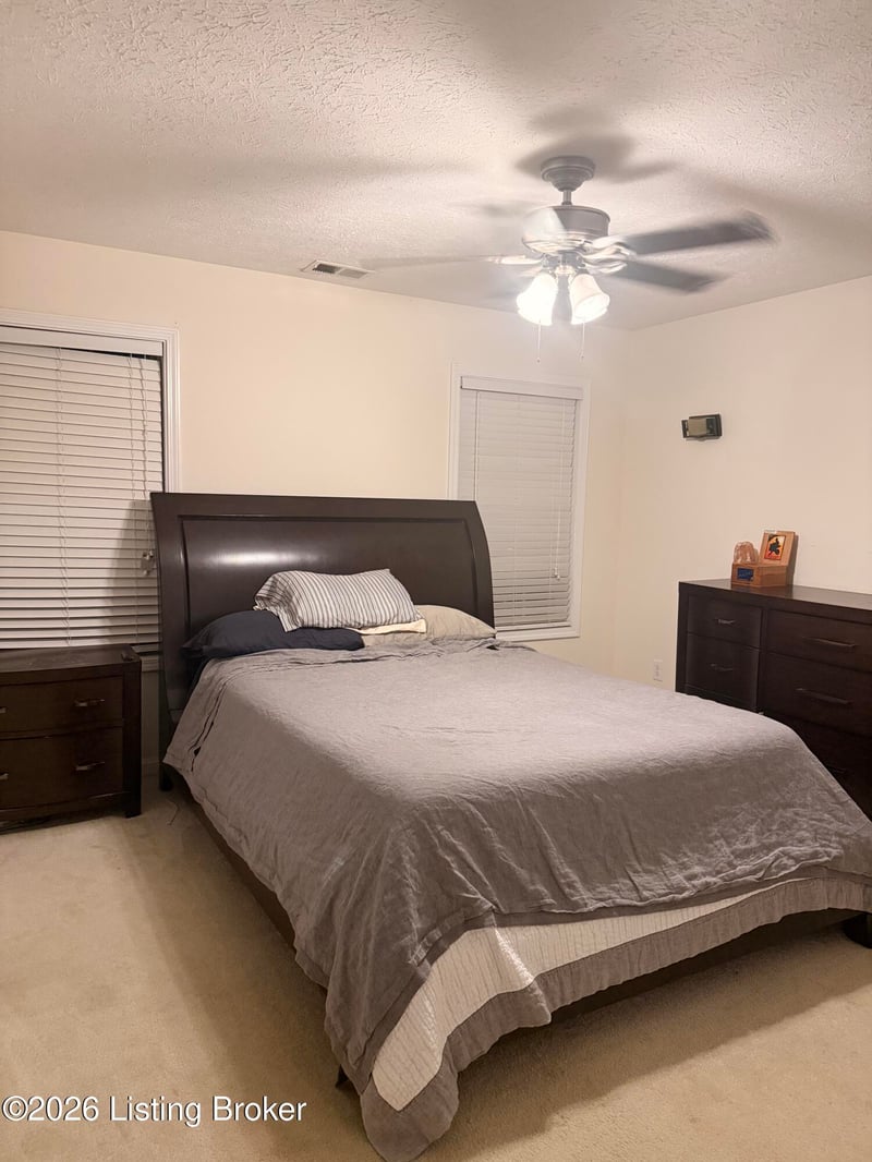 9700 Gallatin Ct, Louisville, KY 40291
