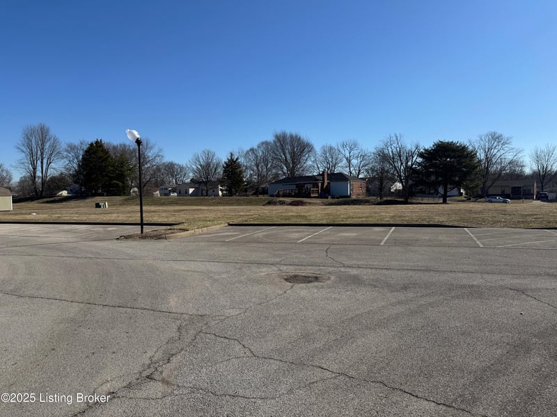 9707 Preston Spring Dr, Louisville, KY 40229