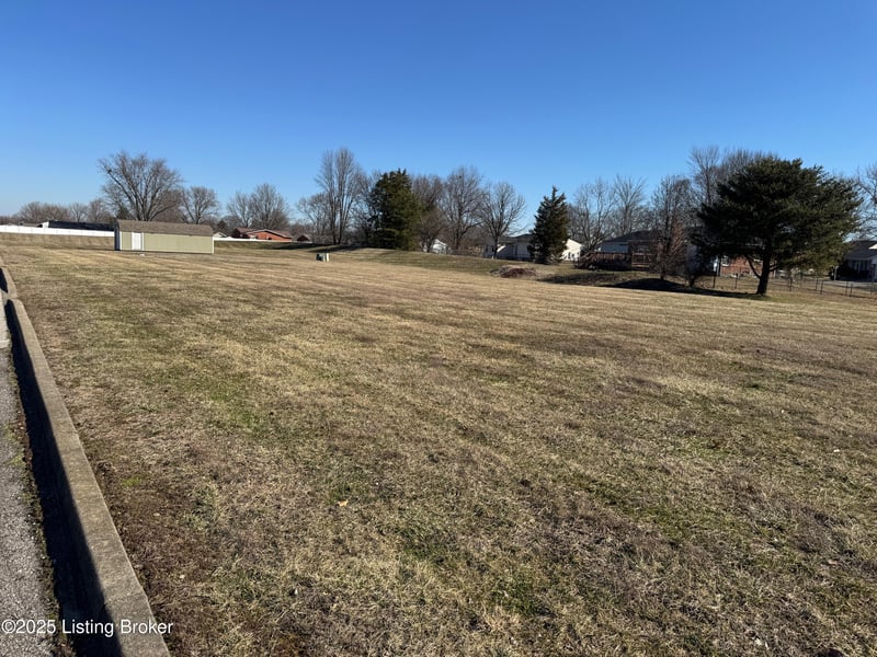 9707 Preston Spring Dr, Louisville, KY 40229