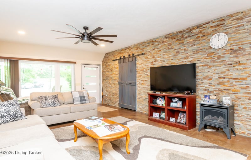 971 Constantine Rd, Cecilia, KY 42724