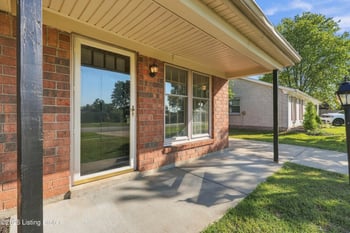 9719 Lake Elkhorn Dr, Louisville, KY 40291