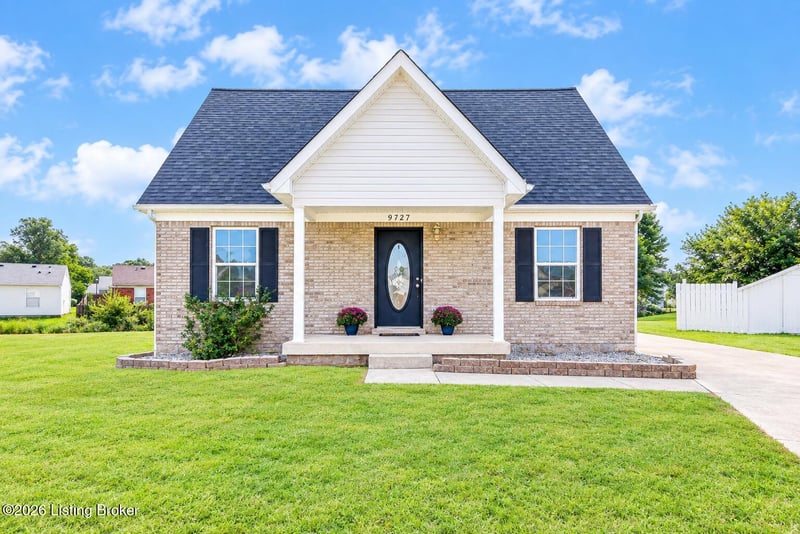 9727 Brooks Bend Rd, Louisville, KY 40258