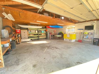 974 Trout Ln, Shelbyville, KY 40065