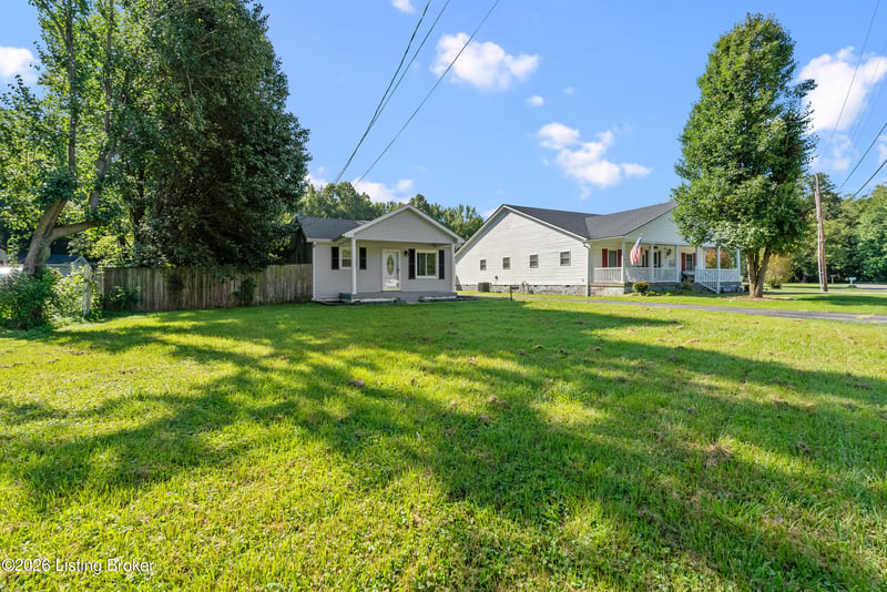 9745 Mason Ln, Fairdale, KY 40118