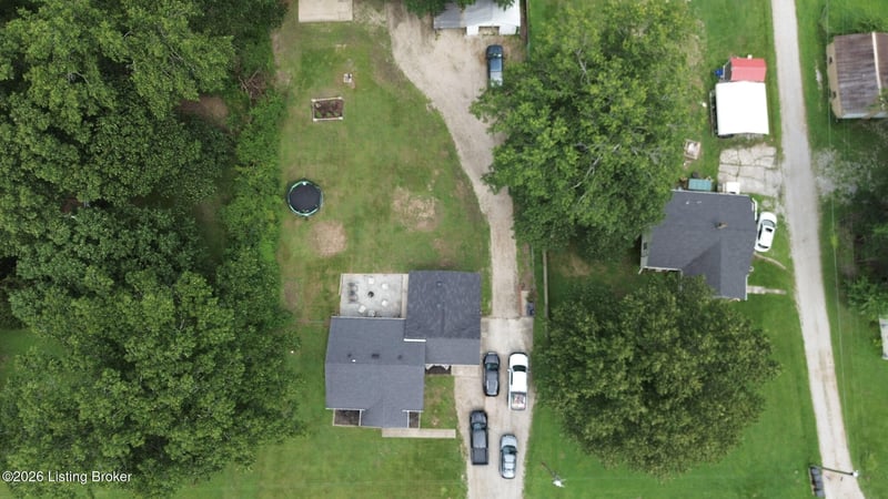 978 Raymond Rd, Shepherdsville, KY 40165