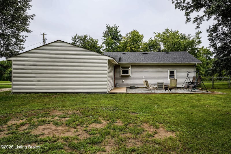 978 Raymond Rd, Shepherdsville, KY 40165