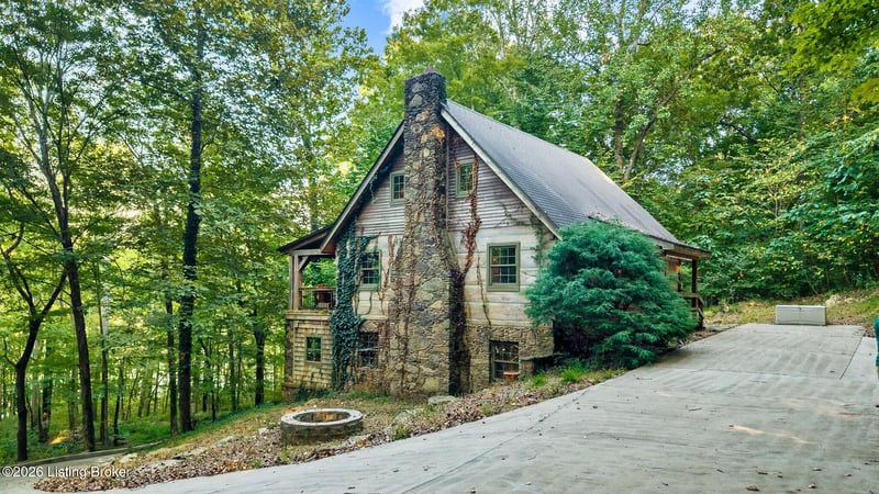 979 Penn Run Rd, Bee Spring, KY 42207