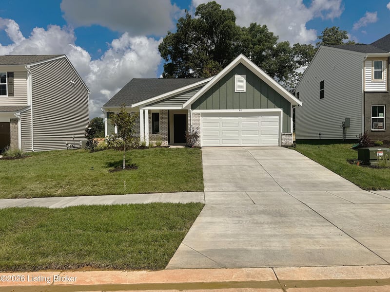 98 Hearthstone Ln, Radcliff, KY 40160