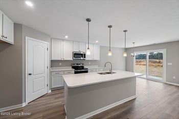 98 Hearthstone Ln, Radcliff, KY 40160
