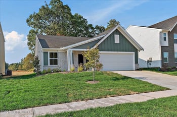 98 Hearthstone Ln, Radcliff, KY 40160