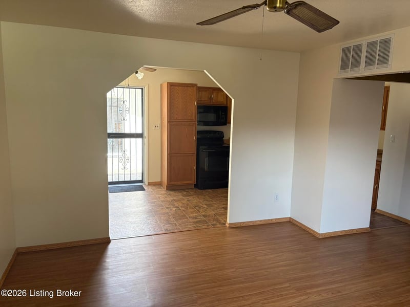 9801 Chambers Ct, Jeffersontown, KY 40299
