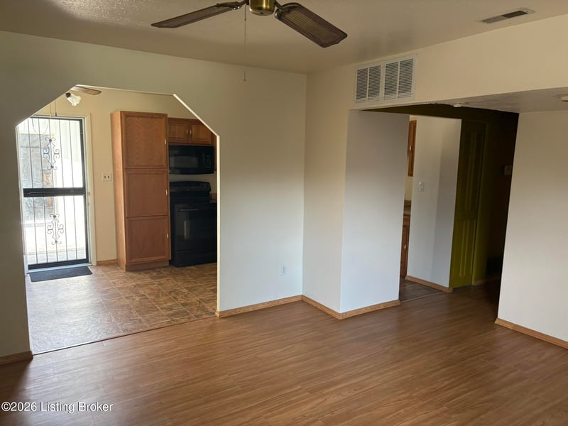 9801 Chambers Ct, Jeffersontown, KY 40299