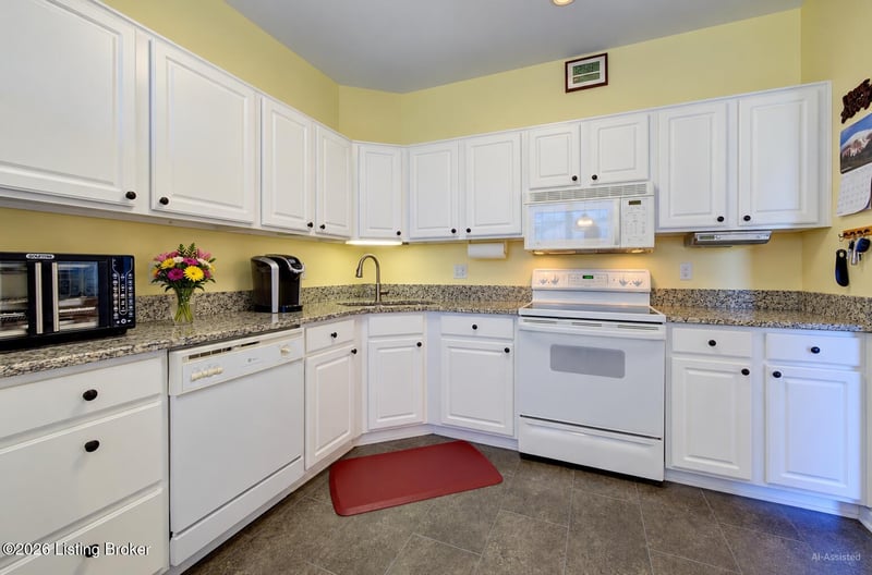 9806 Newquay Cir, Louisville, KY 40241
