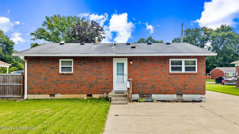 9806 West Ave, Louisville, KY 40272