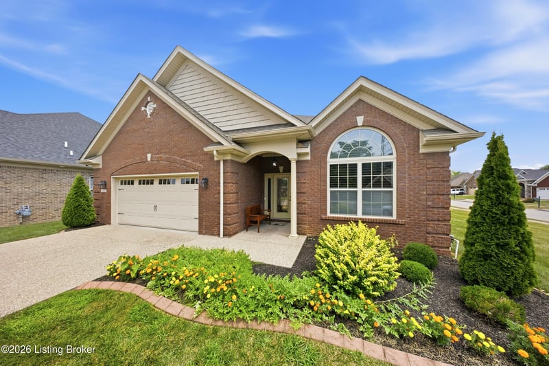 9815 Cedar Garden Dr, Louisville, KY 40291