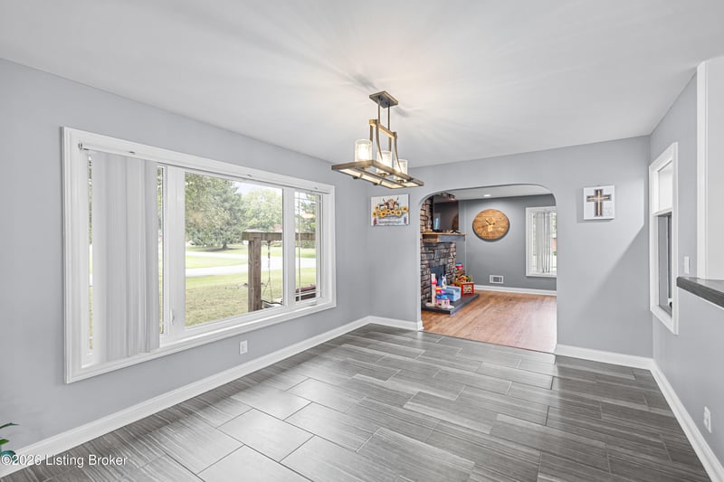 9817 Northridge Dr, Louisville, KY 40272