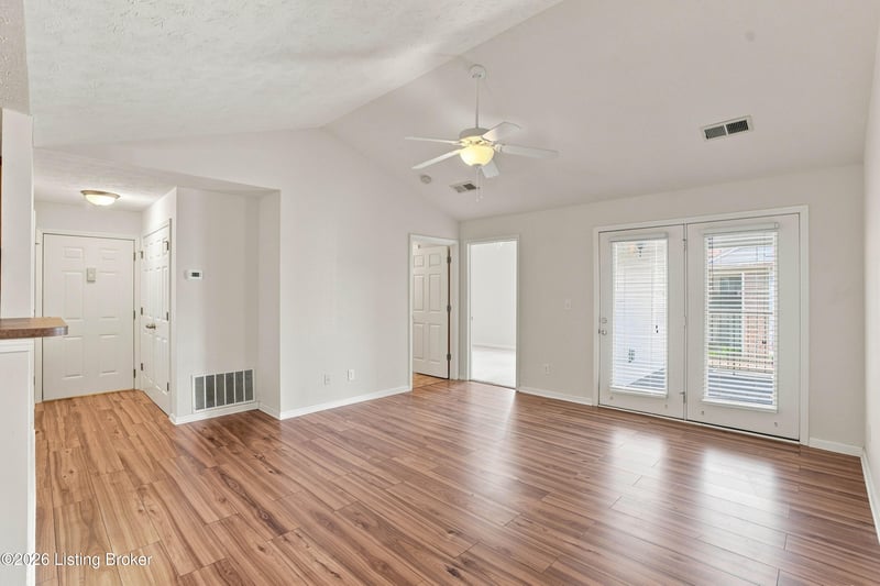 9900 Lindsey Springs Way #201, Louisville, KY 40291