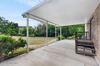 9903 Legacy Ct, Louisville, KY 40291