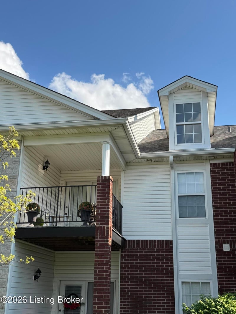 9903 Whitney Springs Way #201, Louisville, KY 40291