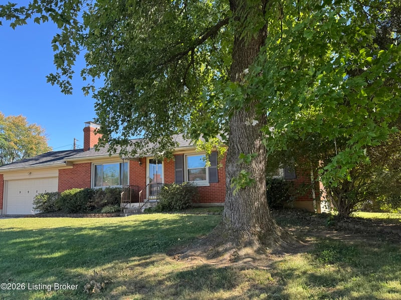 9905 Highcrest Ave, Louisville, KY 40272