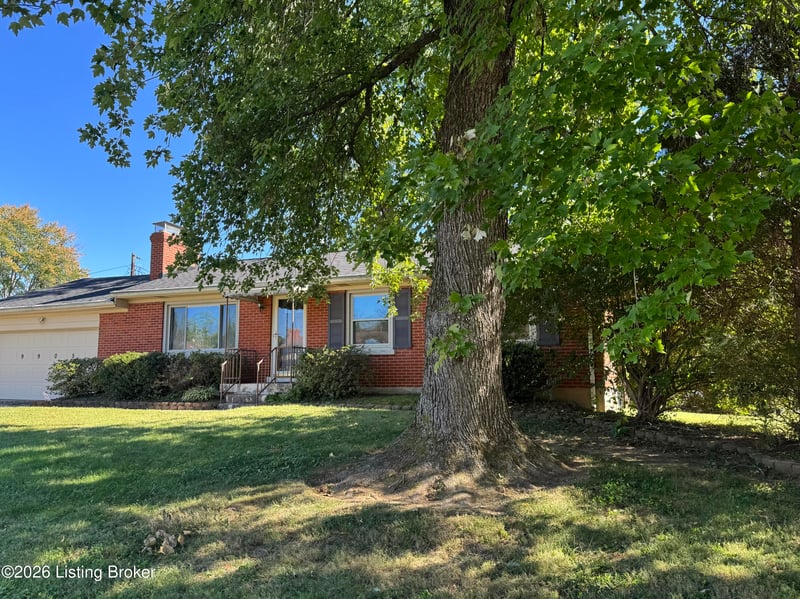 9905 Highcrest Ave, Louisville, KY 40272
