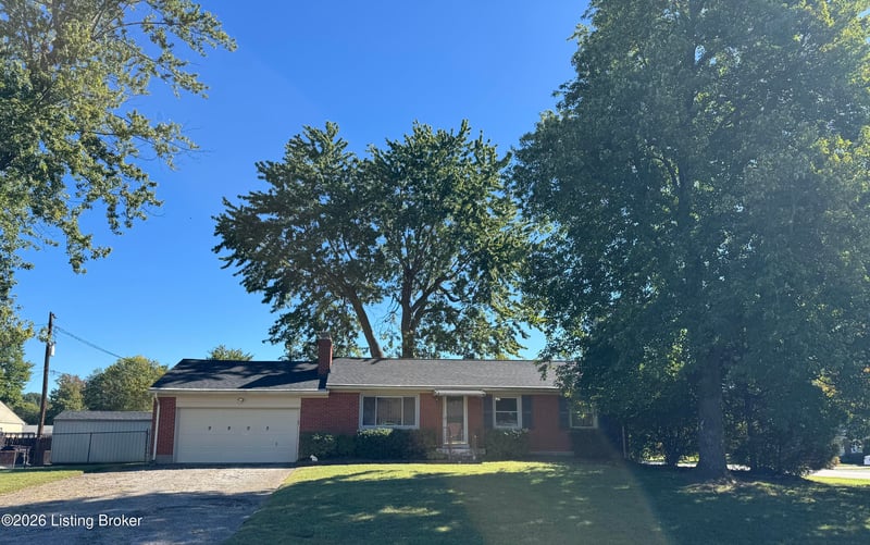 9905 Highcrest Ave, Louisville, KY 40272