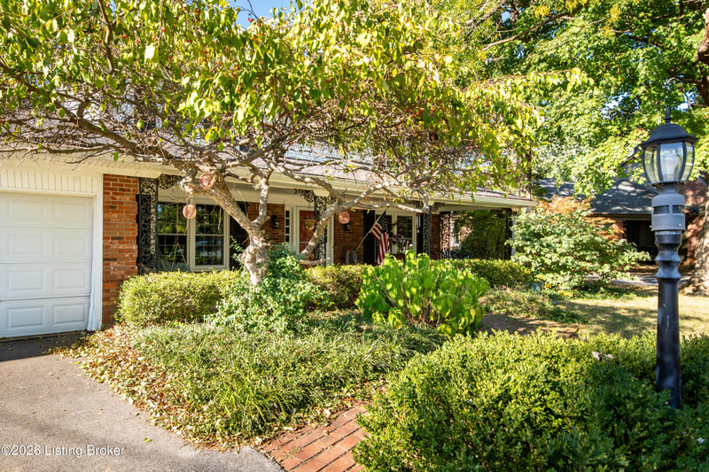 9907 Stonehenge Way, Louisville, KY 40241