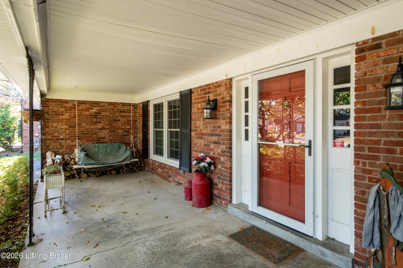 9907 Stonehenge Way, Louisville, KY 40241