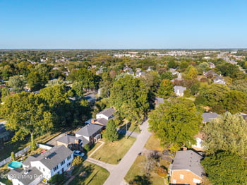 9907 Stonehenge Way, Louisville, KY 40241