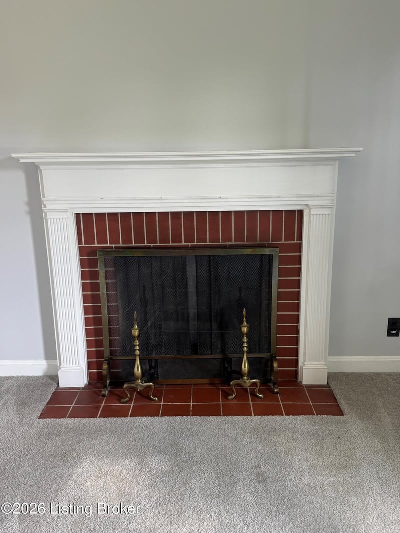 9910 Stonestreet Rd, Louisville, KY 40272