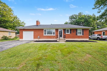 9913 Vega Ln, Louisville, KY 40272
